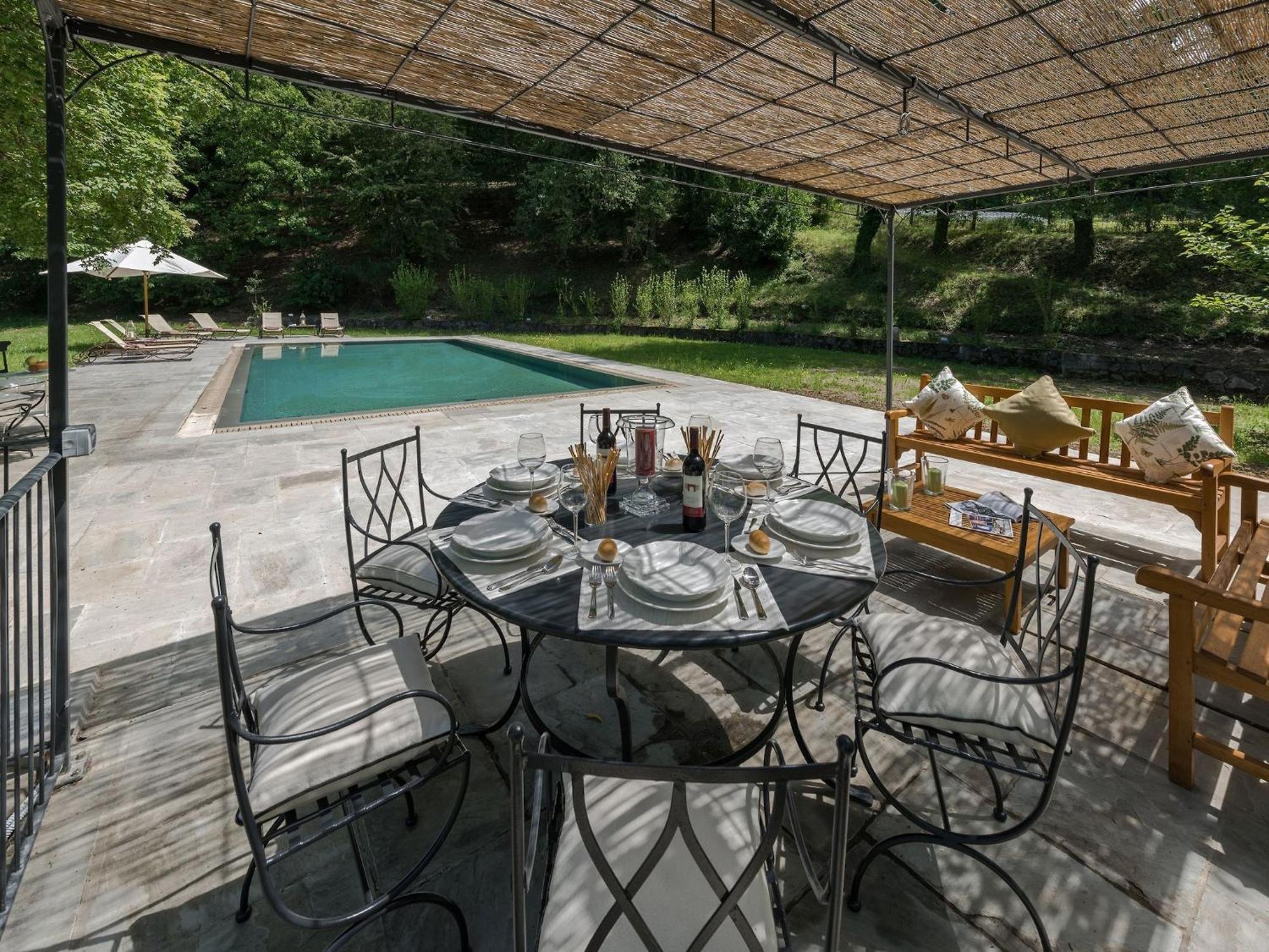 Restful Holiday Home In Reggello With Swimming Pool Екстер'єр фото